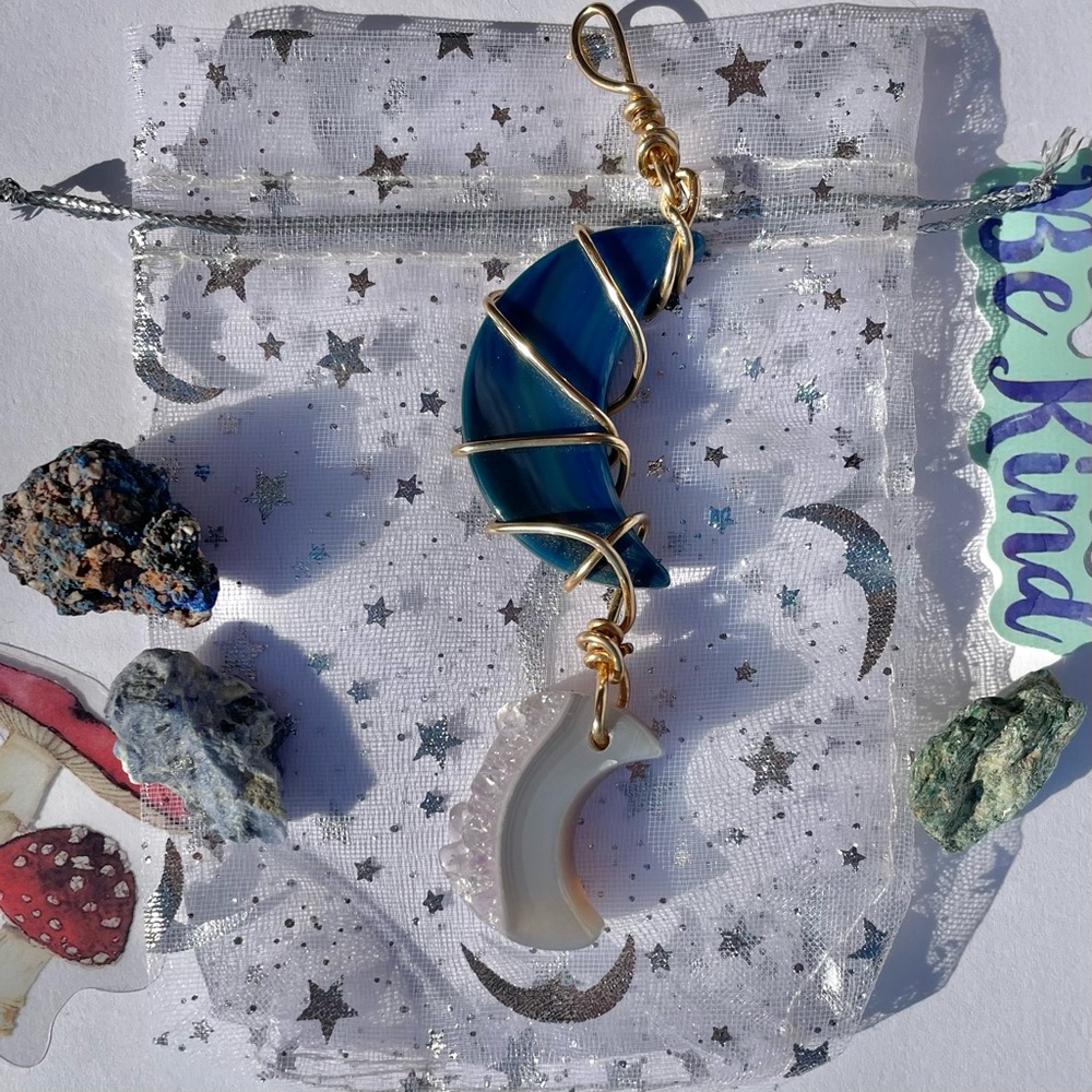 ✨ Healing Moon Charm 🌙 chakras celestial crystals - Picture 9 of 10